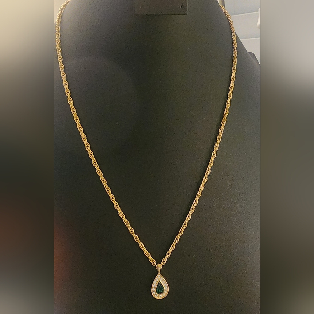 Gold Tone Necklace with Teardrop Green Pendant